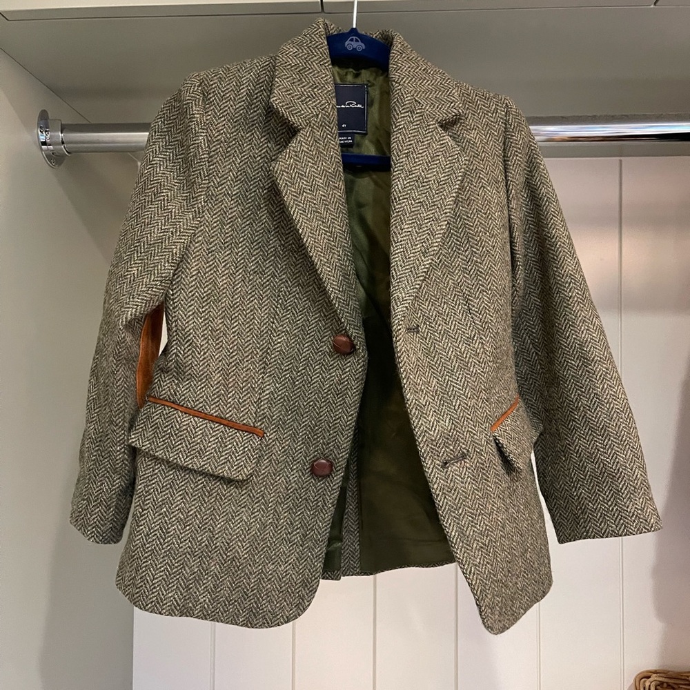 Oscar de la Renta boys blazer size 4 years.